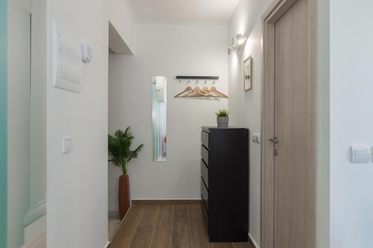 Aphrodite Apartment Атина Екстериор снимка