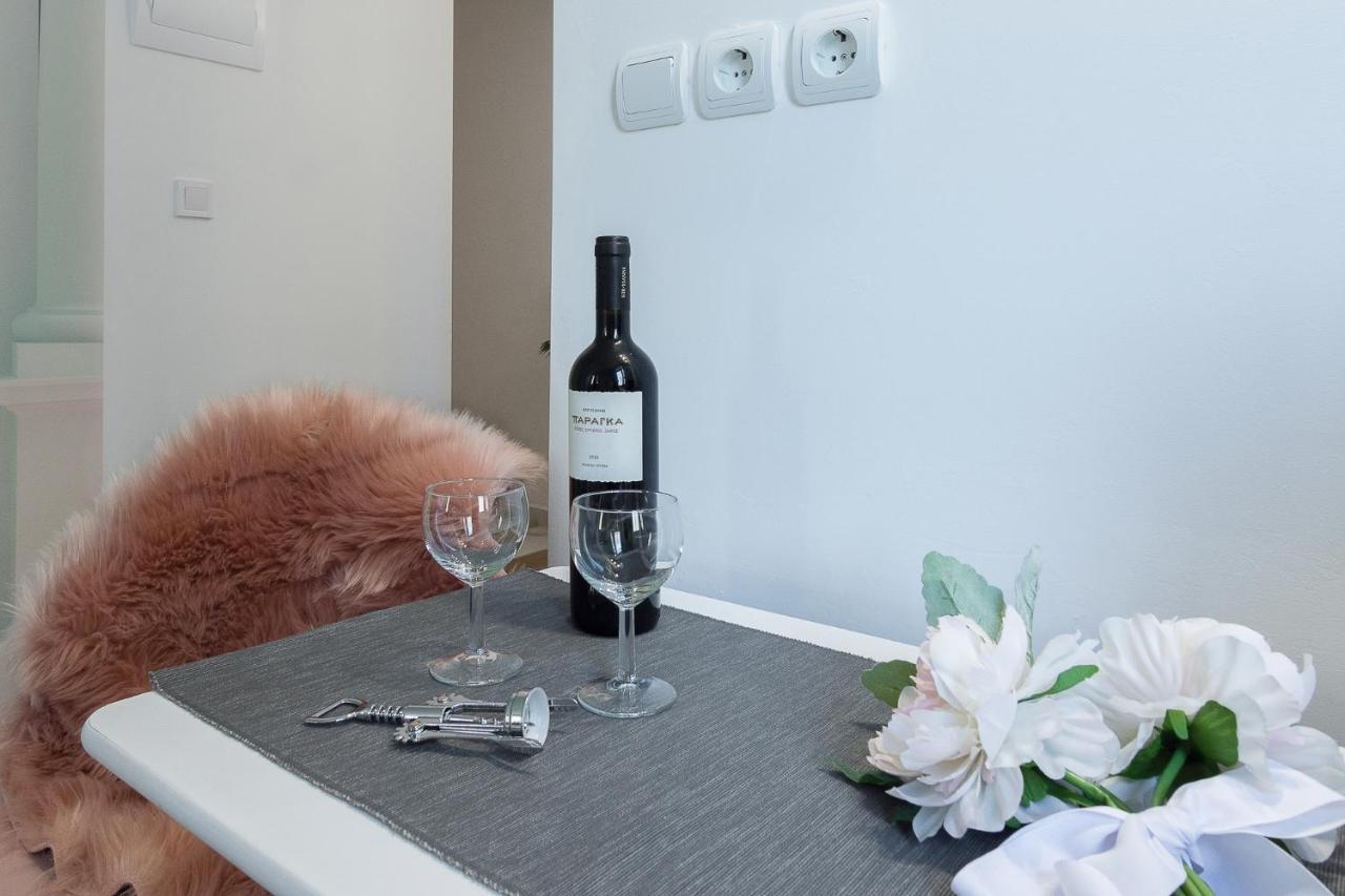 Aphrodite Apartment Атина Екстериор снимка